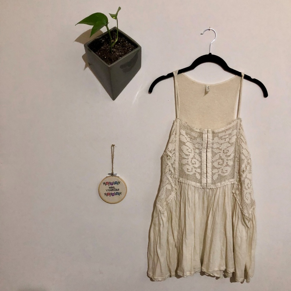 DELETING 2MORROW 🔥 Free People White Tank Top